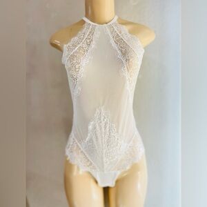 GLAMOROUS women’s Lace bodysuit white size small new with tags